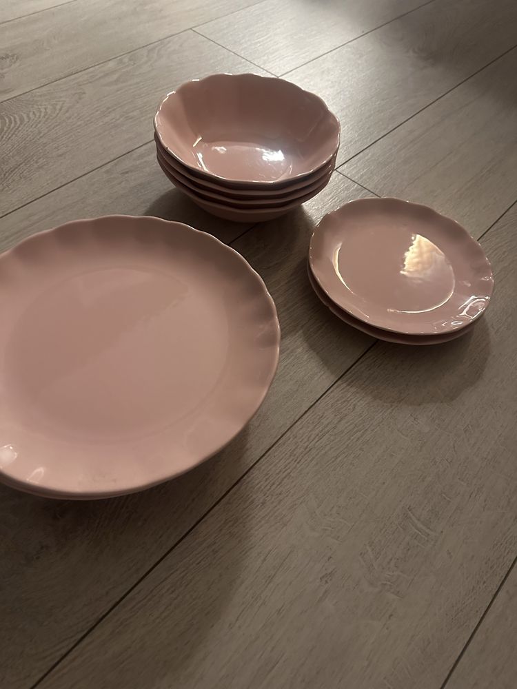 Zastawa stołowa różowa porcelana