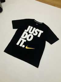 Футболкп nike just do it