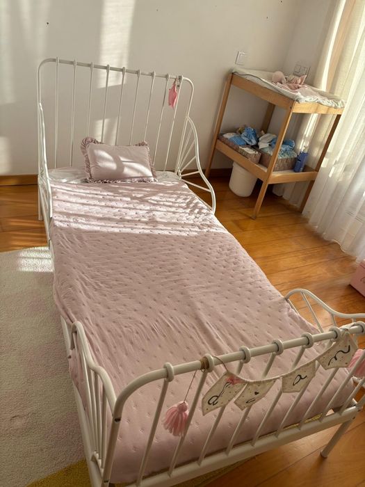Cama Extensível IKEA - com estrado e colchão
