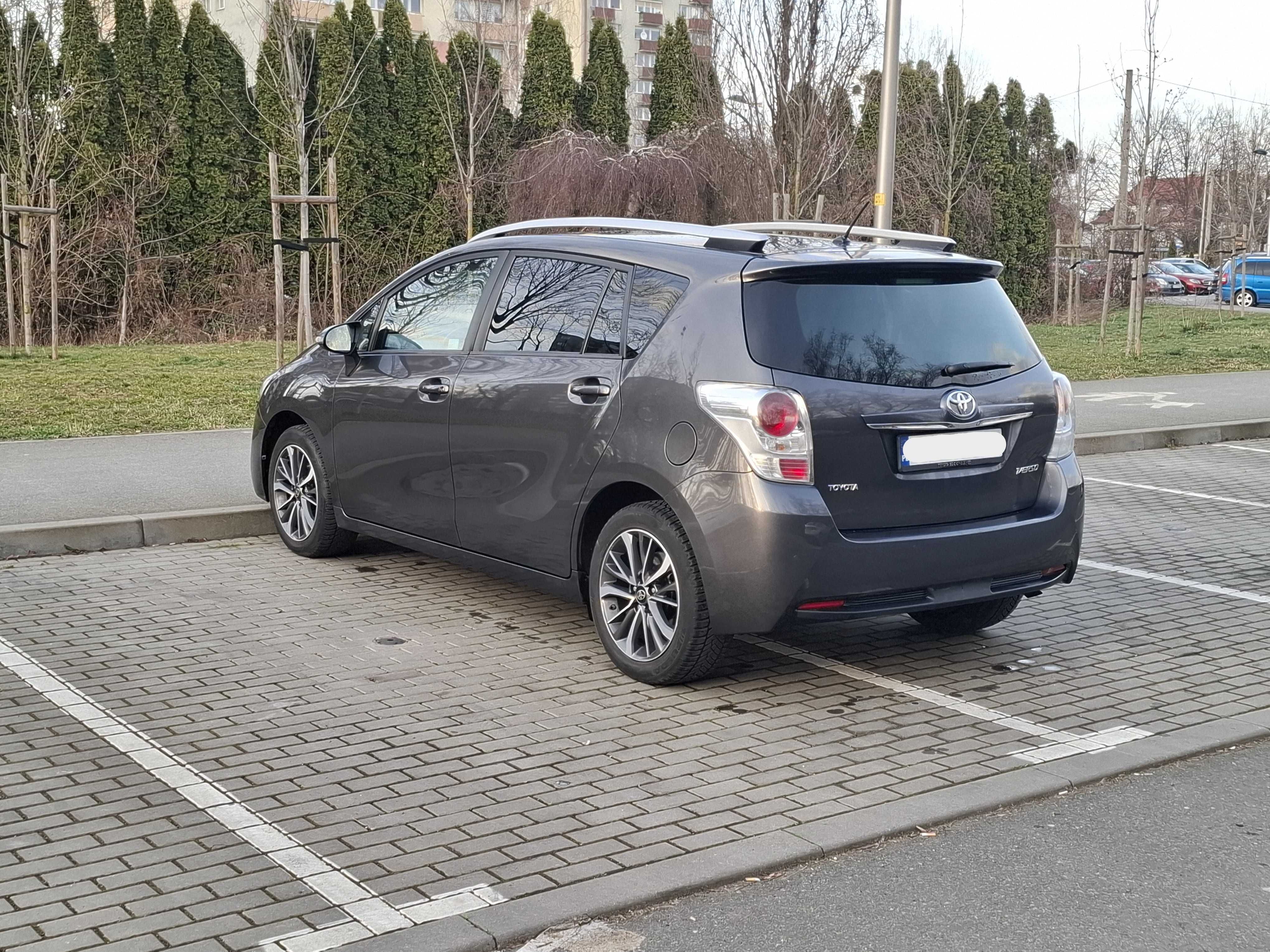 Toyota Verso 7 osobowa 1,8 Salon Polska wersja Prestige