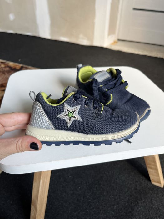 Кросівки дитячі