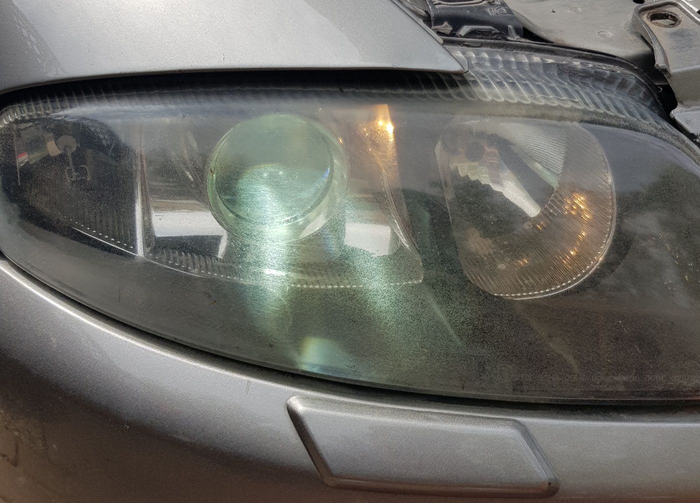 Lampa prawa Alfa Romeo GT Xenon EU