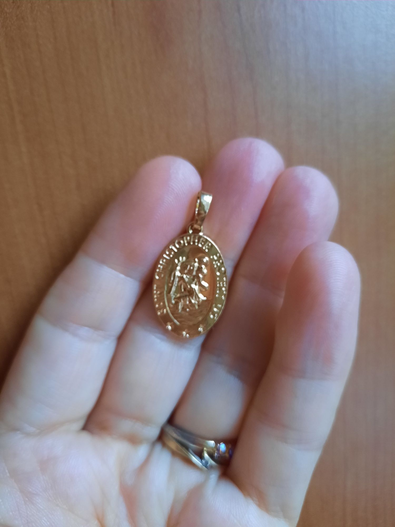 Medalik świętego Krzysztofa patrona kierowcy