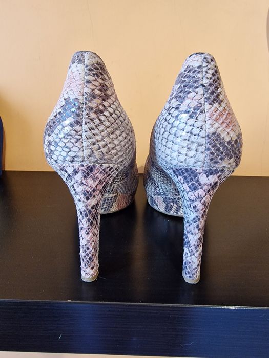 Sapatos Salto em Pele Rockport