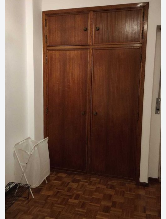 Quarto individual em Oeiras perto da biblioteca