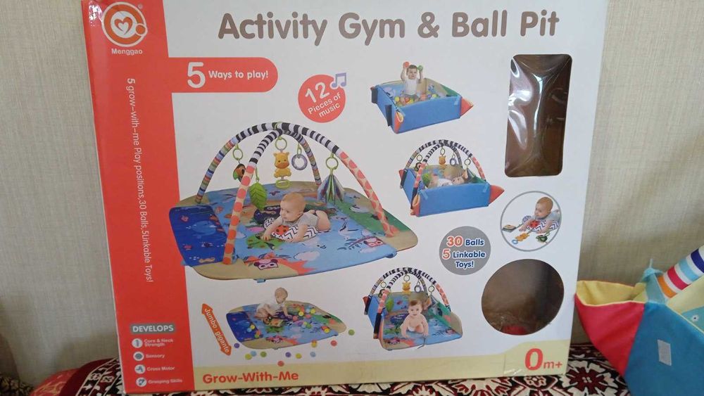 Розвиваючий килимок для маленьких