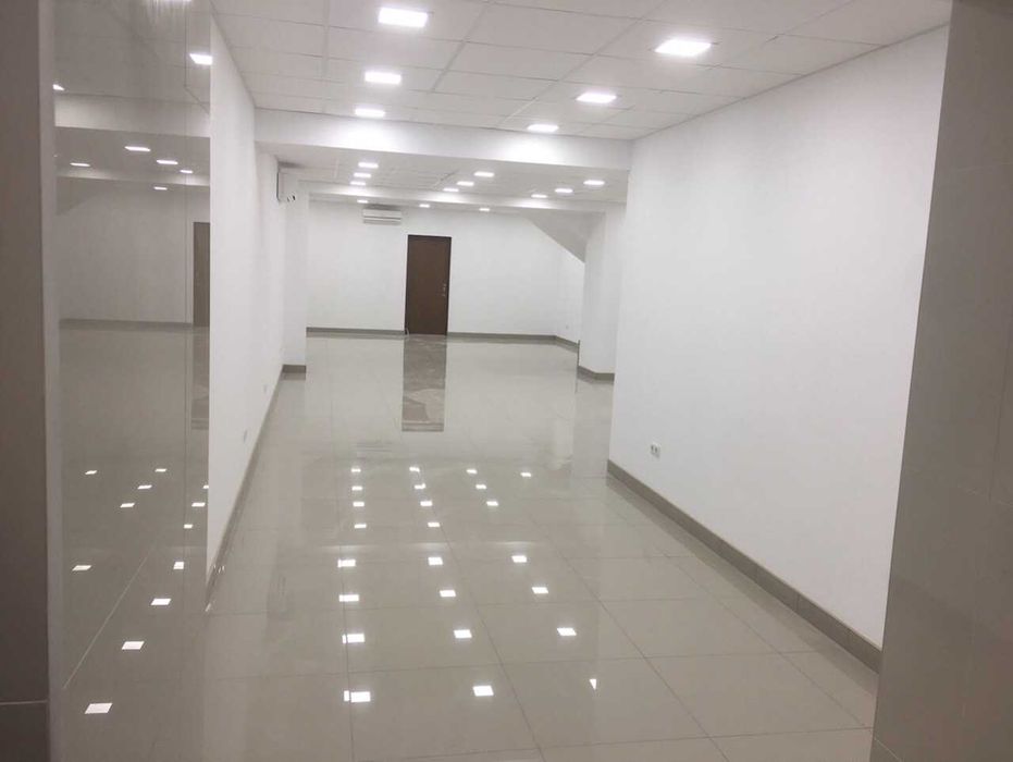 Центр Соборна/Велика Морська 100 кв.м. фасад ремонт ціна 150 тис. у.о.