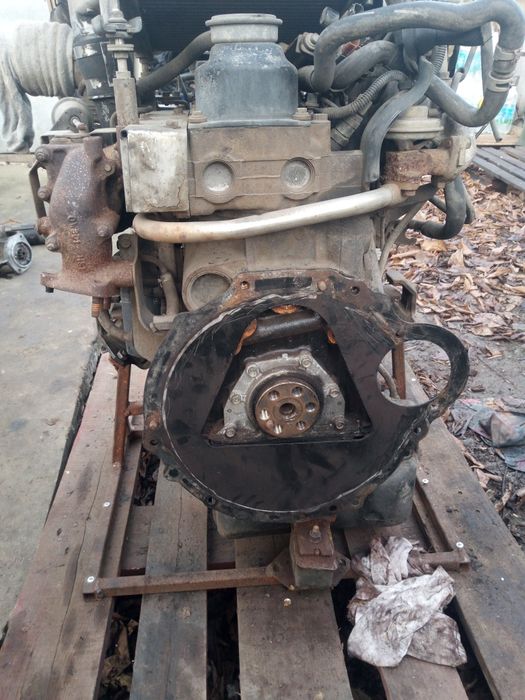 Мотор нісан навара 2.5