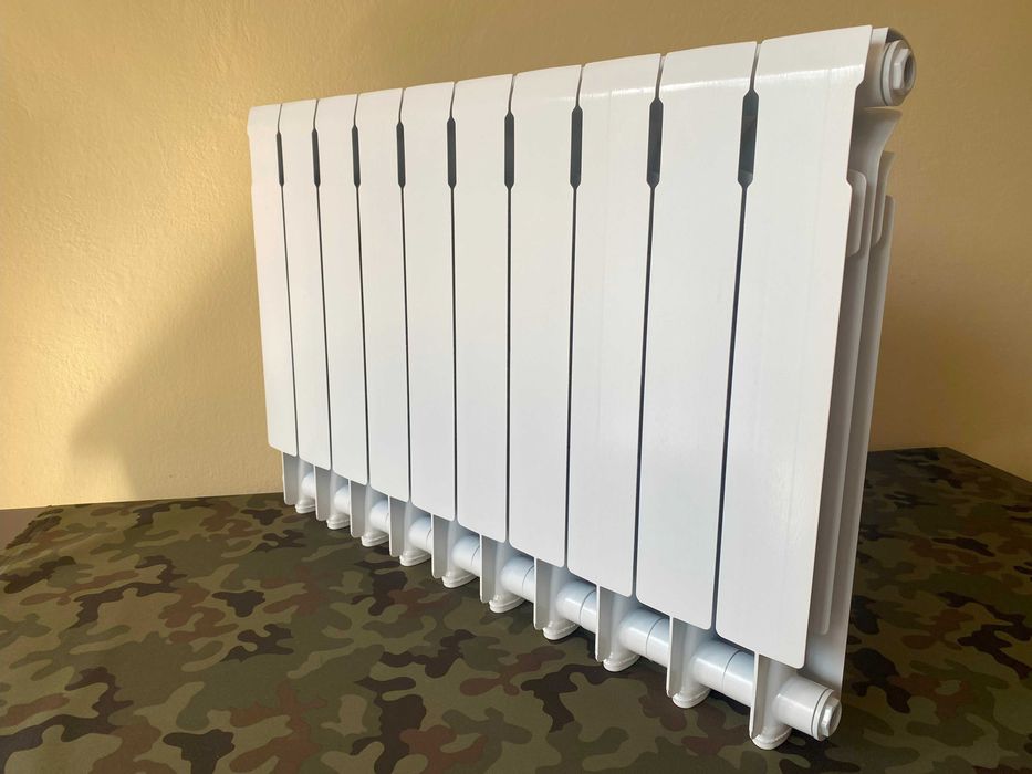 Grzejnik aluminiowy KFA Armatura G500f 10 żeberek, szyna, korki ZESTAW