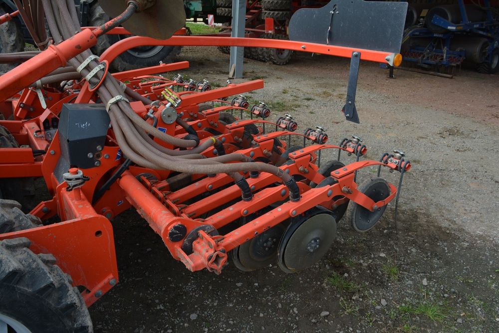 Agregat uprawowo siewny Kuhn Espro 3000 horsch
