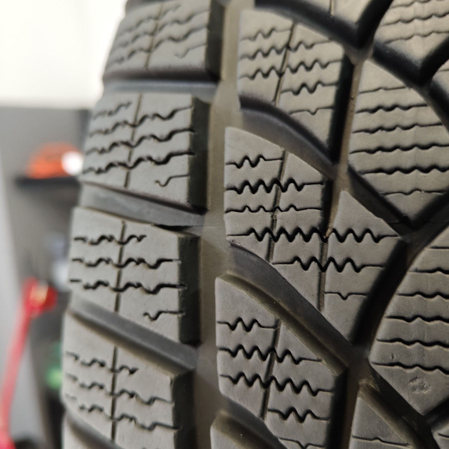 205/45/18 XL Sprzedam parę opon Goodyear