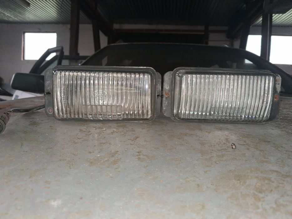 Halogeny ramki Audi 100 c3 SPORT