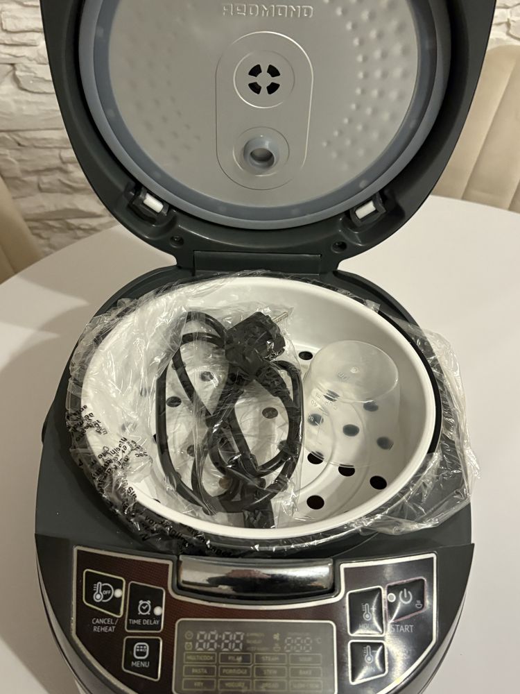 Multicooker Redmond RMC-M4510E typu, AirFryer, Thermomix