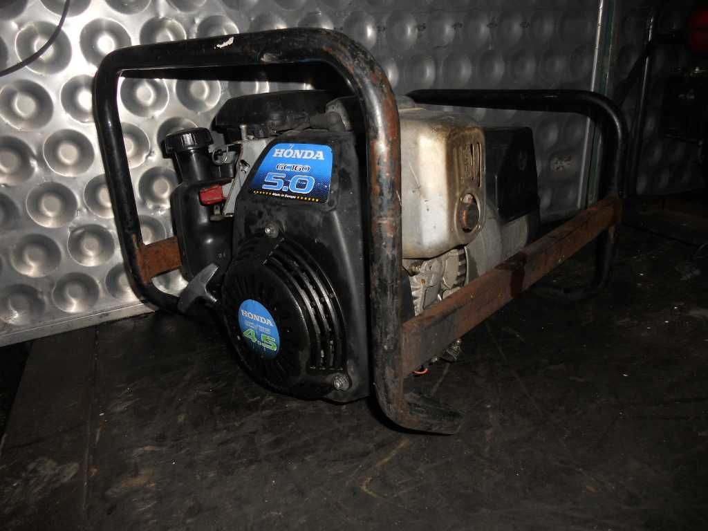 Honda Generator Pradu -Agregat prądotwórczy  Mobilny 2.2 Kv HONDA