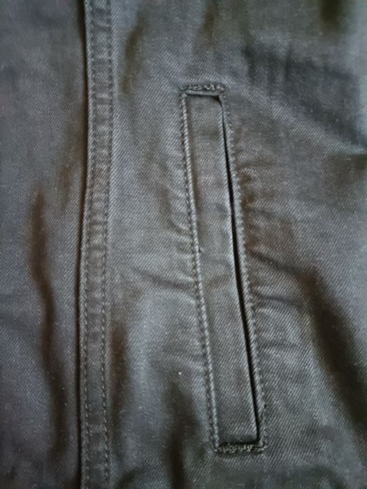 Kurtka z denimu z odpinanym kołnierzem ze sztucznego kożuszka