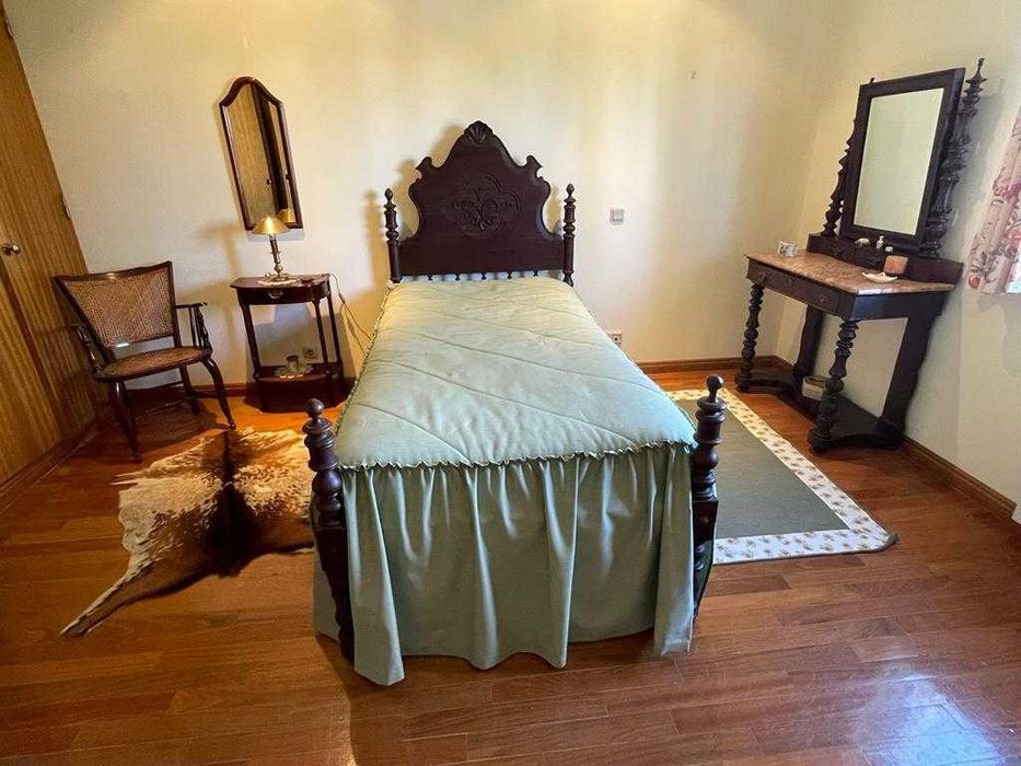 Quarto antigo em excelente estado de conservação