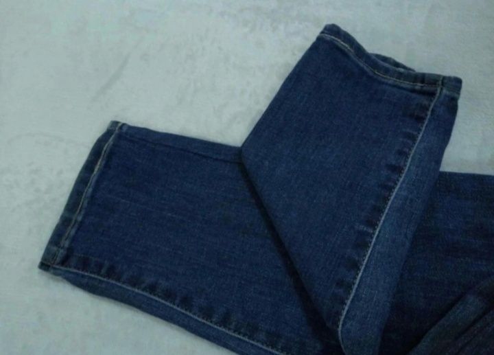 Klasyczne dżinsy Levi's S skinny, ciemne, granatowe