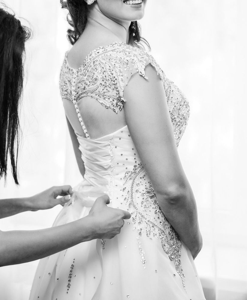 Ślubna piękna suknia