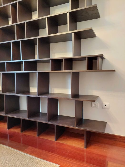 Estante em Wengê chocolate