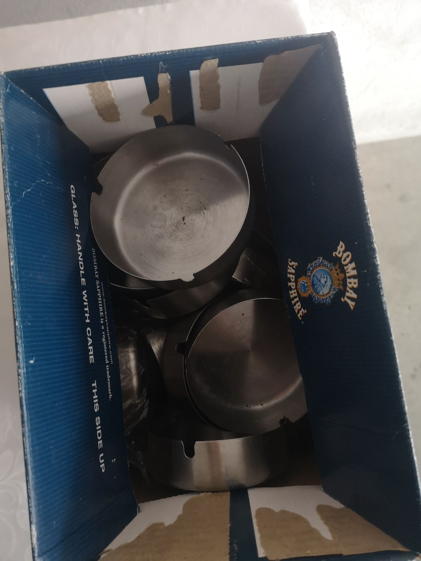 Cinzeiros em inox
