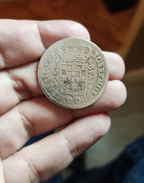 Duas moedas de 12 vinténs 1748 e 1752