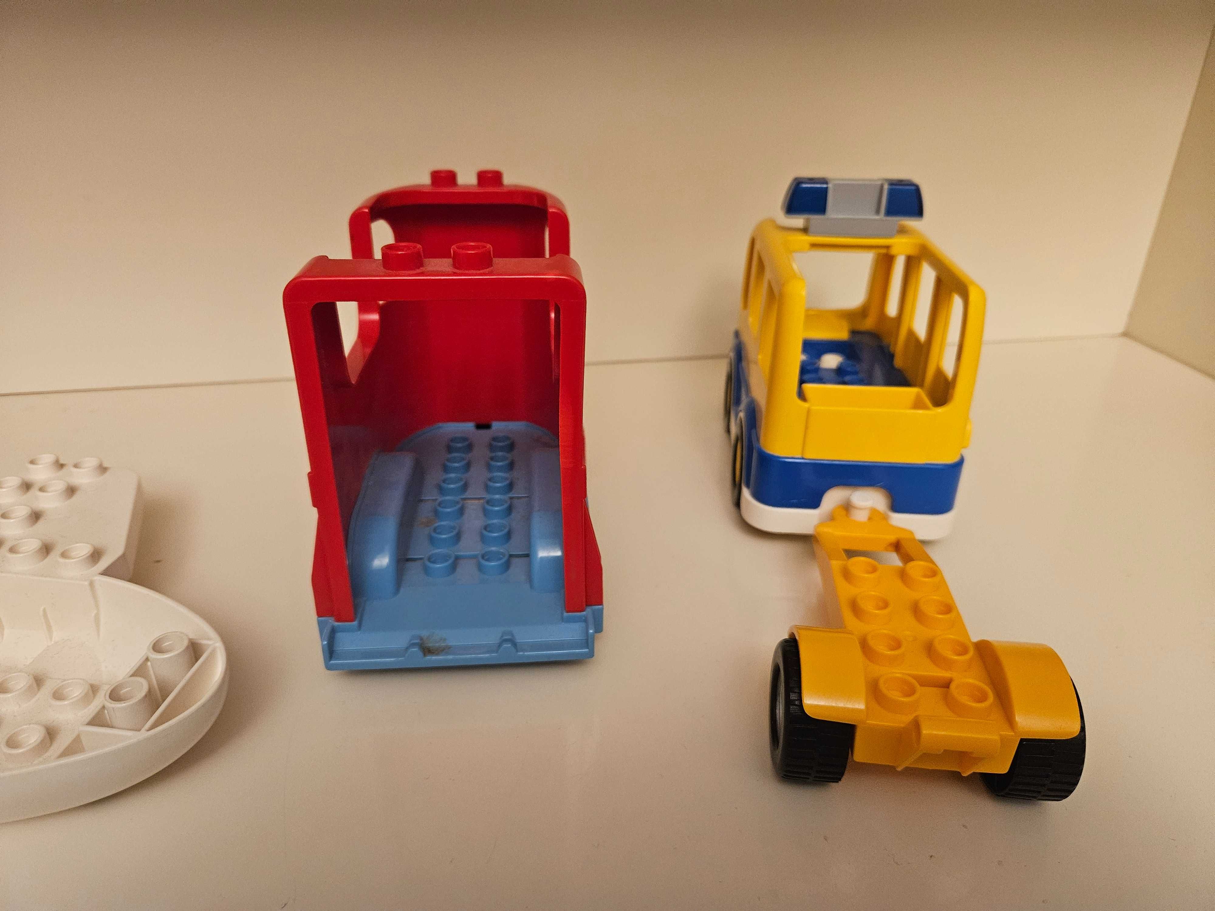 Lego duplo pojazdy - 4 sztuki. Wszystko co na zdjęciach