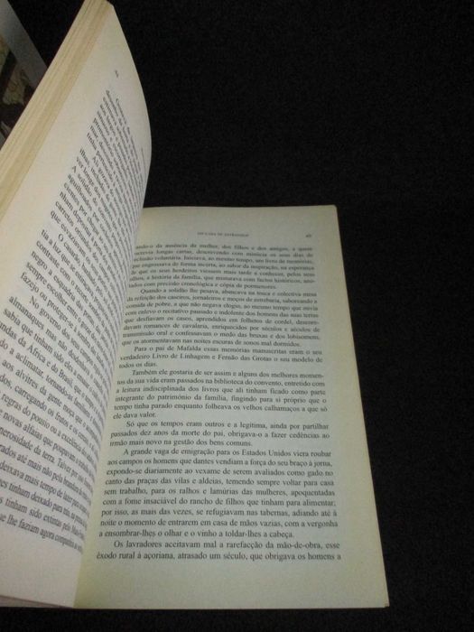 Livro Em Casa de Estranhos Margarida Brum Autografado