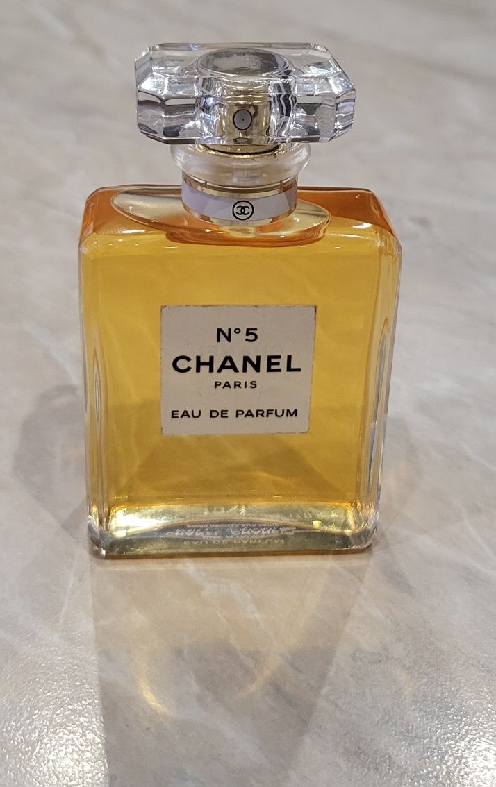 Продам недорого 100% оригинал духи Chanel №5 Eau de Parfum
