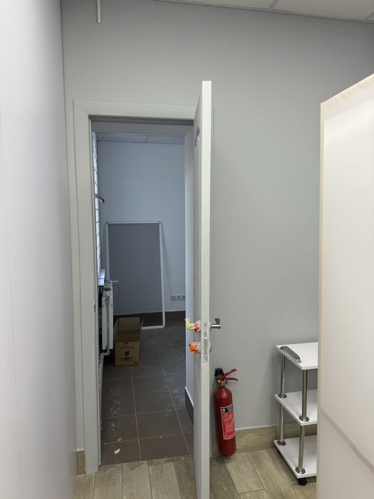 Оренда для майстрів нігтьового сервісу, нарошування вій, брови, ламін.