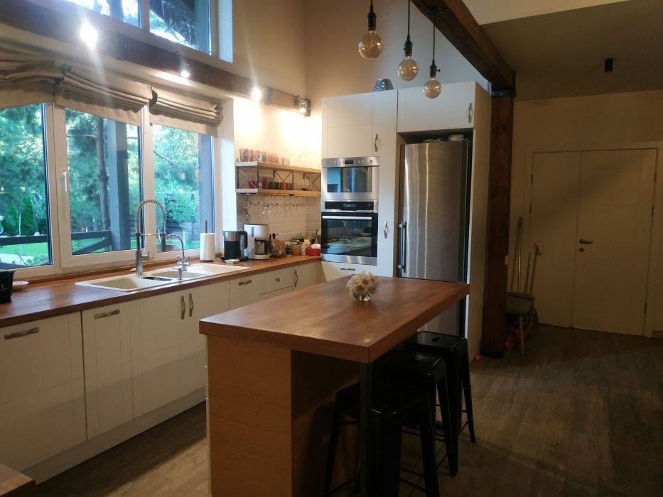 Стильный дом Шале в Котеджном городке в с.Вита Почтовая.