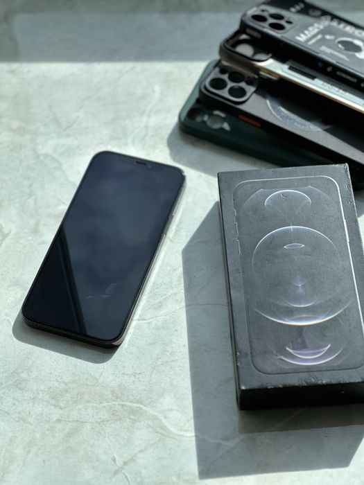 Iphone 12 pro 256 gb в отличном состоянии