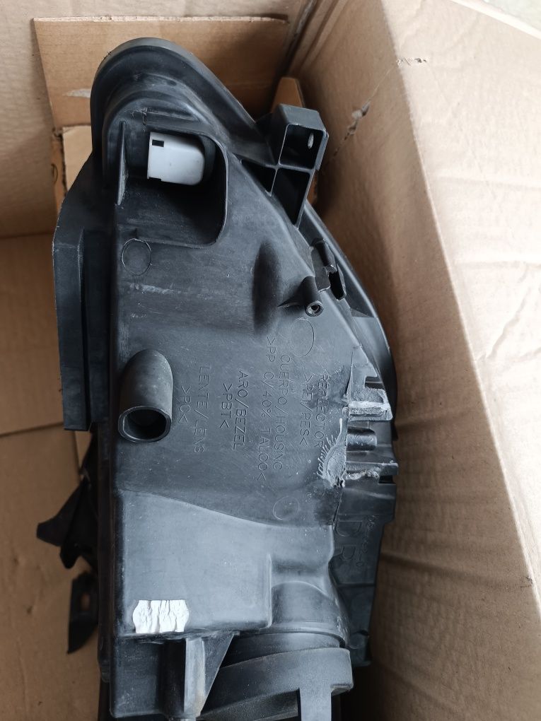 Ótica Citroen C4 1600 hdi lado passageiro