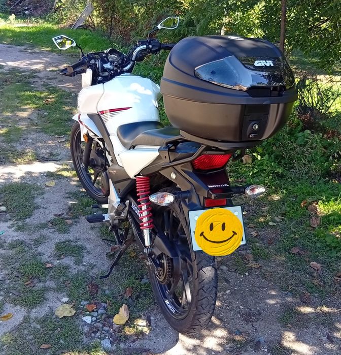 Mota de emigrante Honda CB125F com dez mil e tal impecável nova