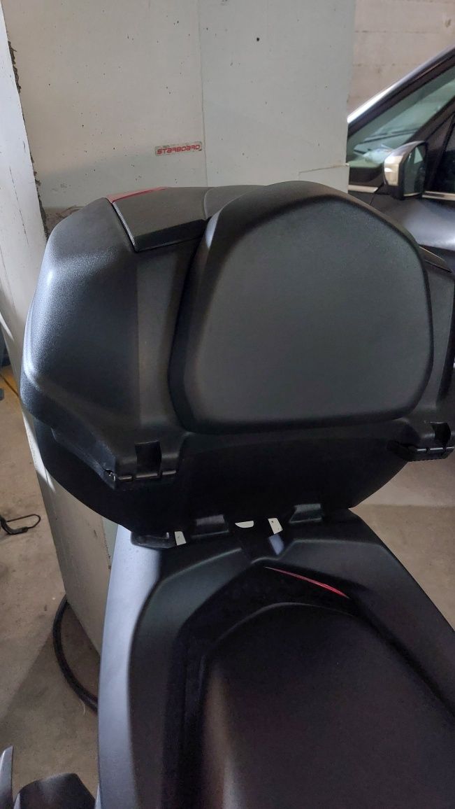 Yamaha Nmax 125 com pack urban