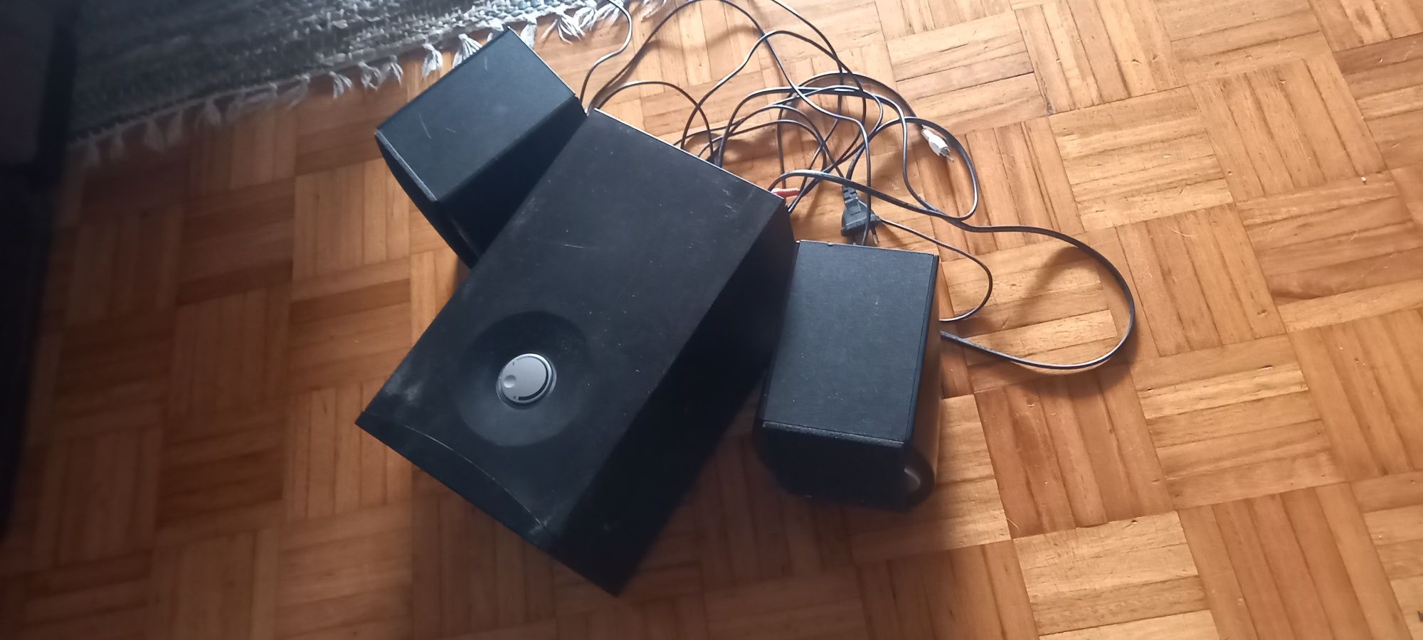 Colunas 2.1 multimédia