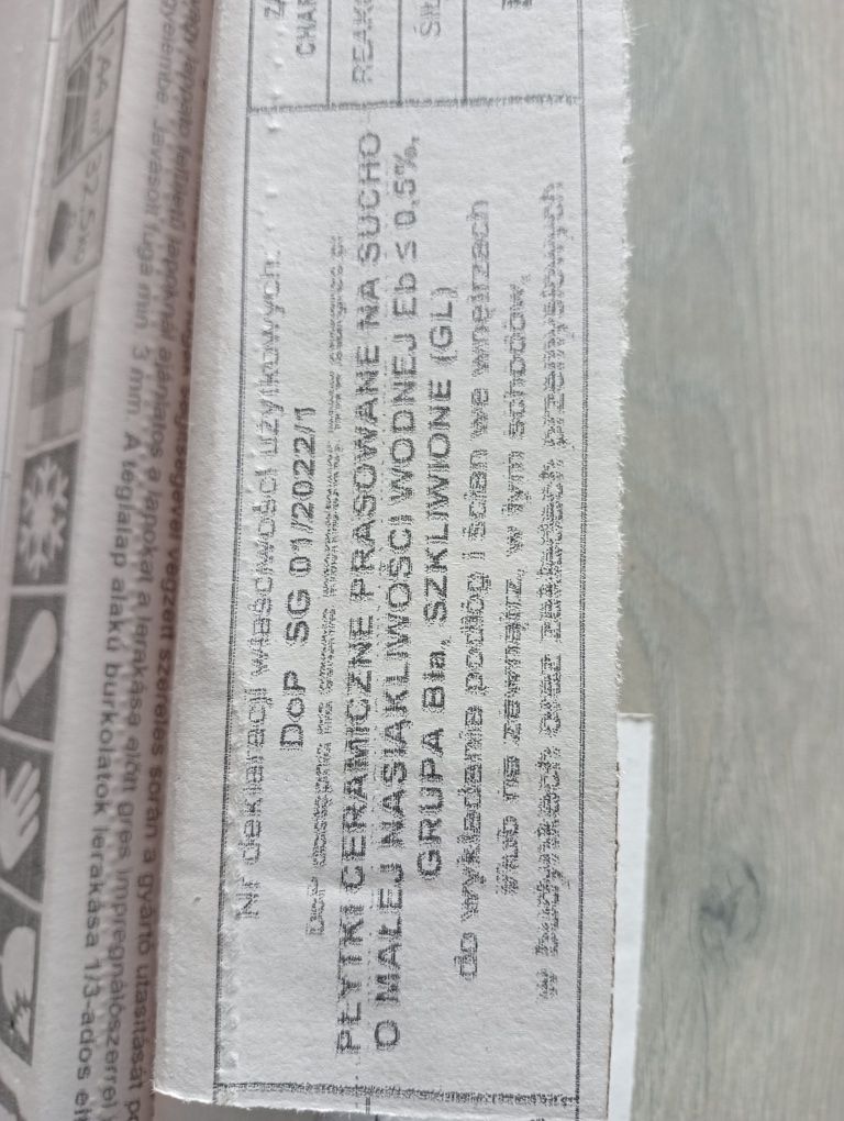 Duże bardzo ładne płytki ceramiczne mrozoodporne