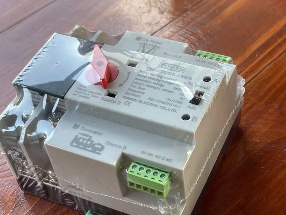 Авр автомат вводу резерву 125А TOMZN, AVR