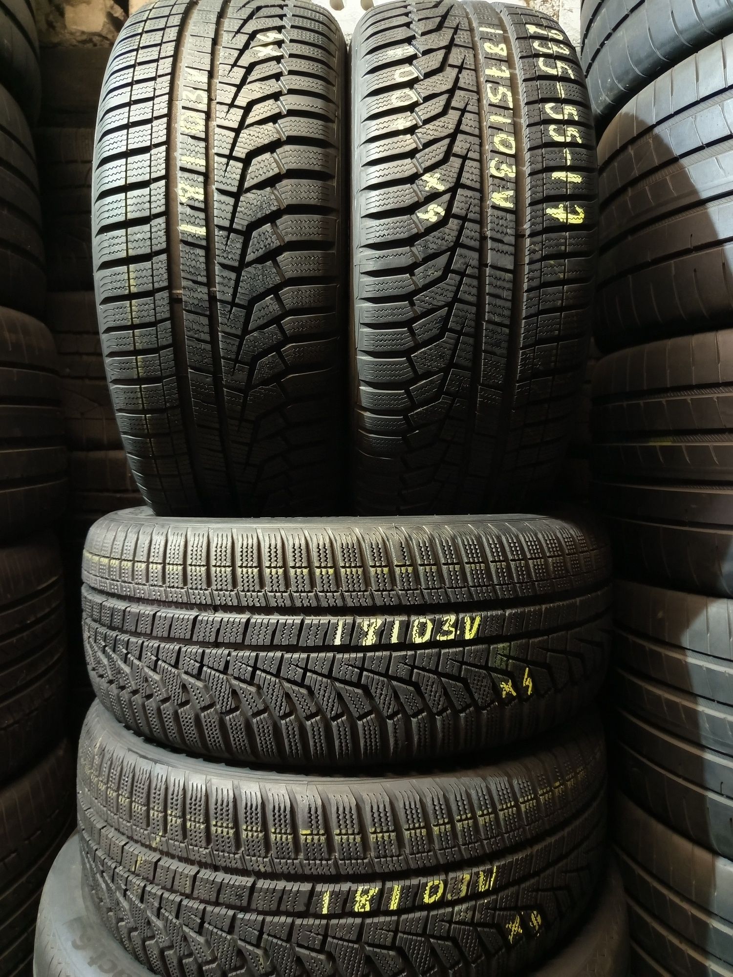 4x 235/55r17 Hankook Winter I'cept evo2