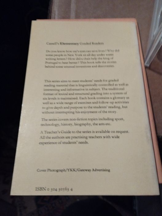 Livro escrito em inglês