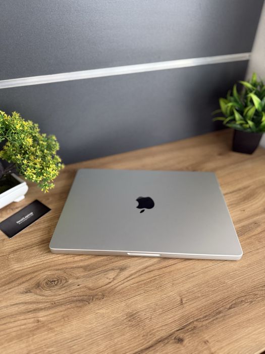 Apple MacBook Pro 14    16/512 GB ! M3 ! Новий !