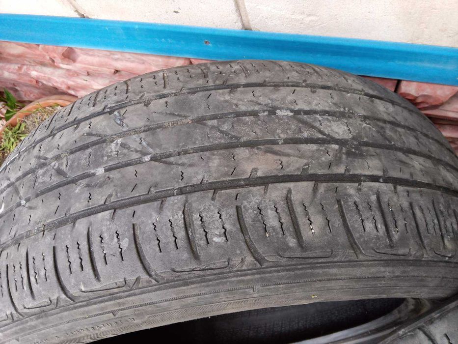 Шины 4 шт. 235/55 R19