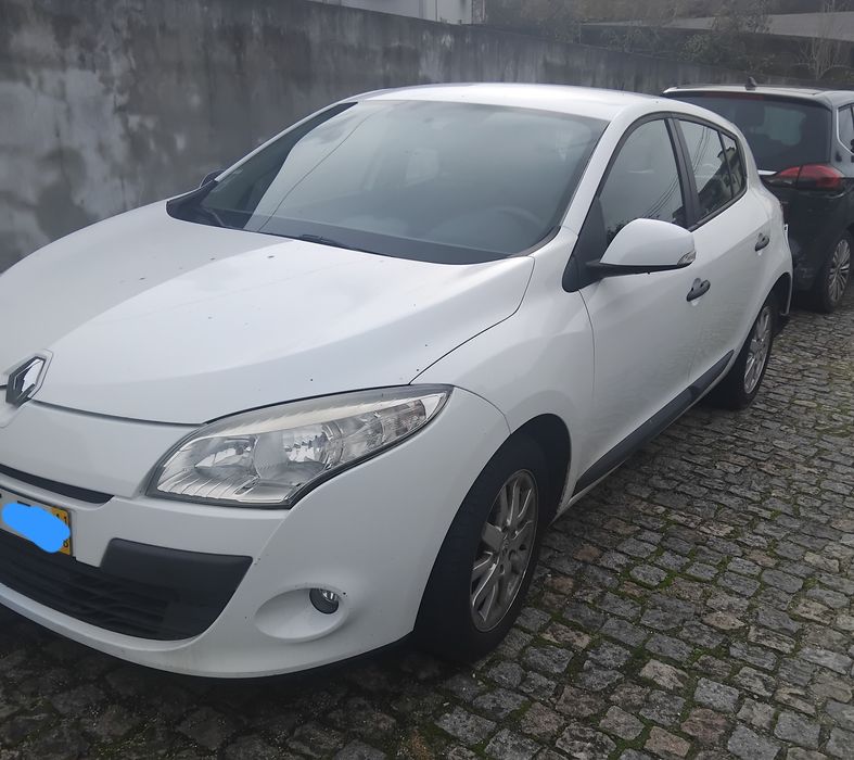 vendo Renault megane 3 comercial acidentado salvado