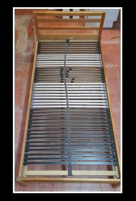 Cama de Solteiro IKEA