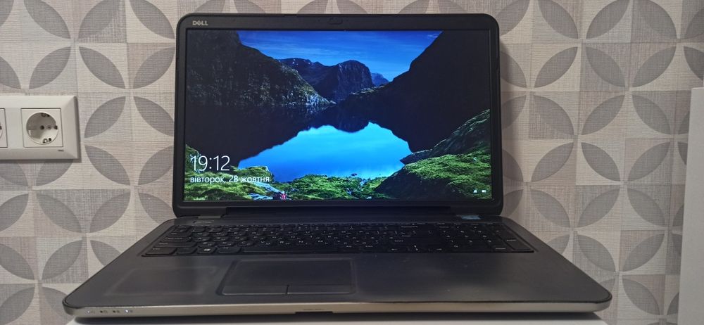 Ігровий ноутбук Dell 17''/i7/8GB/512SSD+1TB hdd, 2 відео карти!