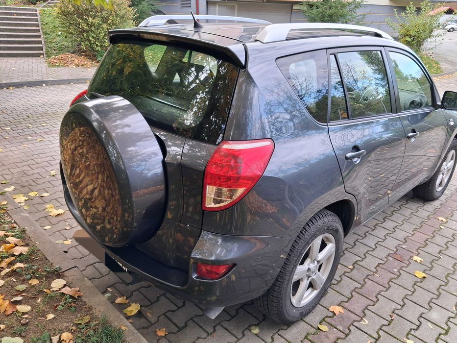 TOYOTA RAV4 2.2 D4D 136KM, stan bardzo bobry