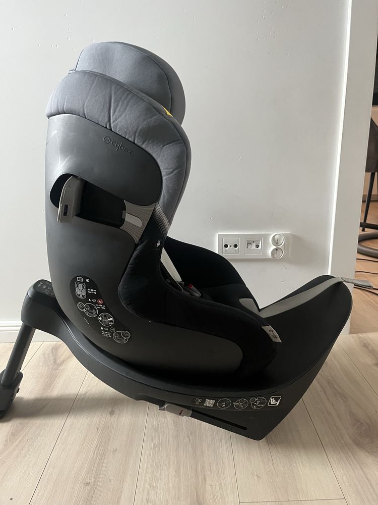 Fotelik samochodowy Cybex Sirona SX2 baza przód tył obrotowy