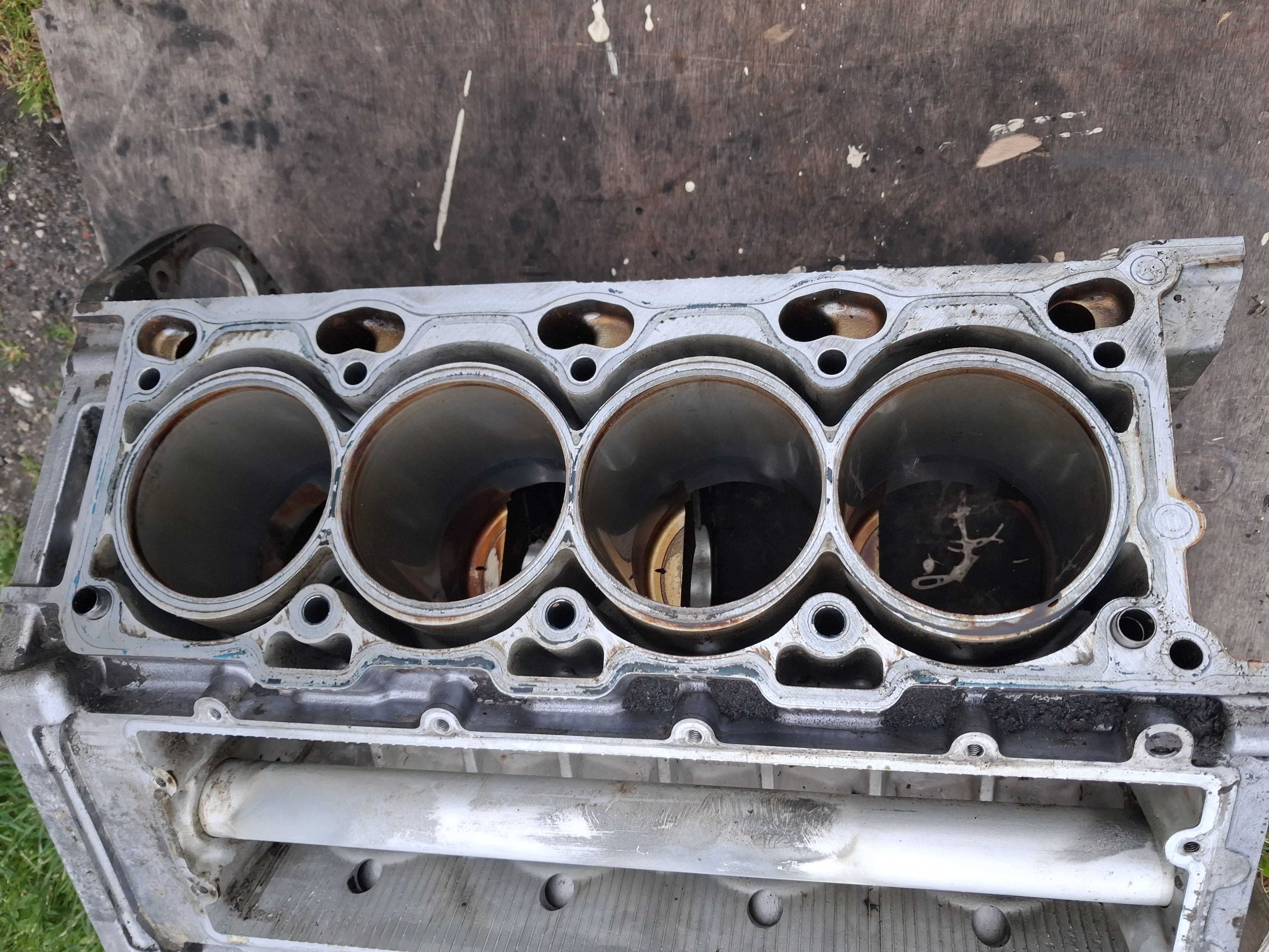 Blok Silnika N62 V8 BMW E53 E60 E63 E65 Uszkodzony