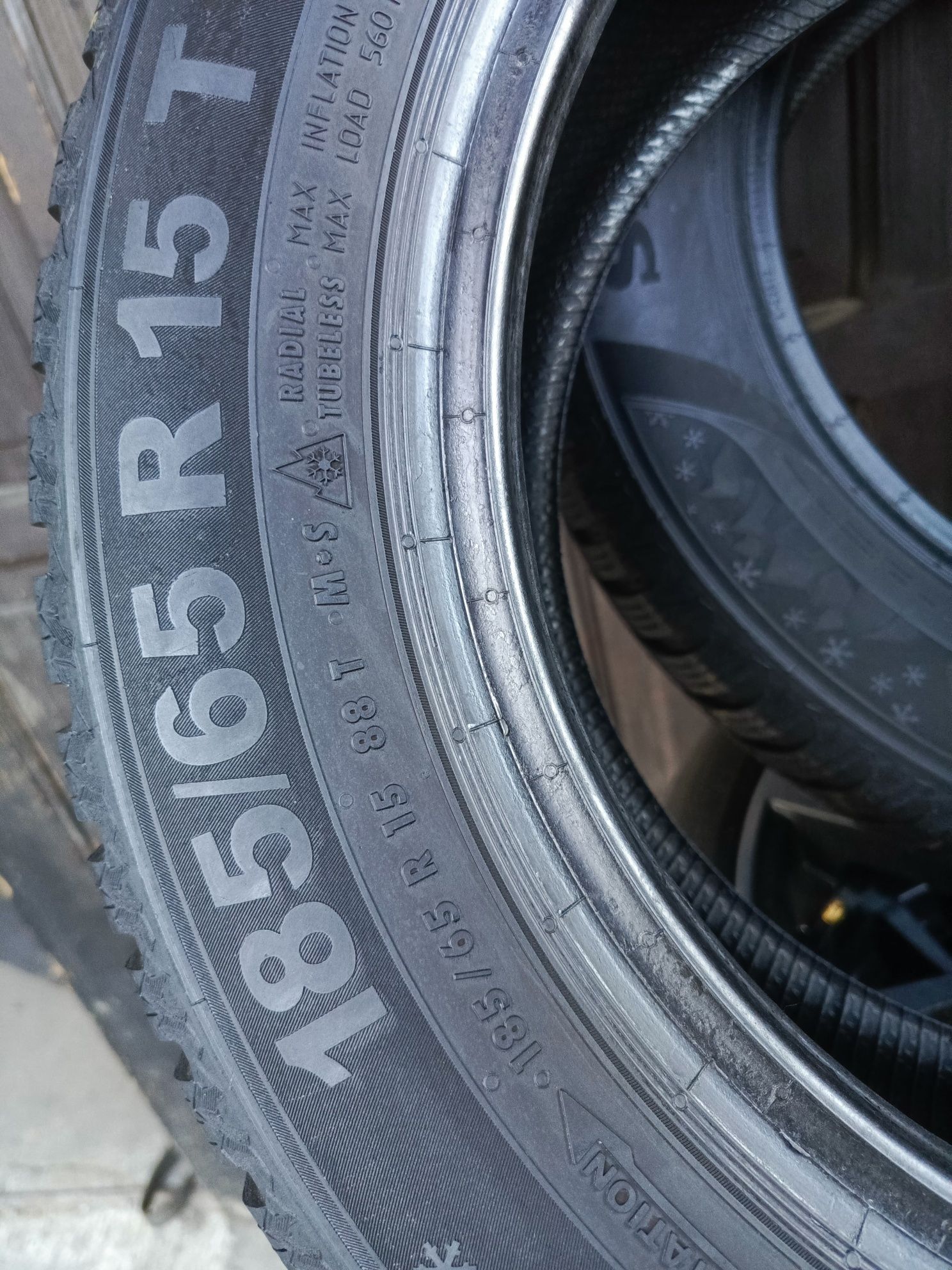 Sprzedam bardzo ładne opony Semperit 185/65 r15
