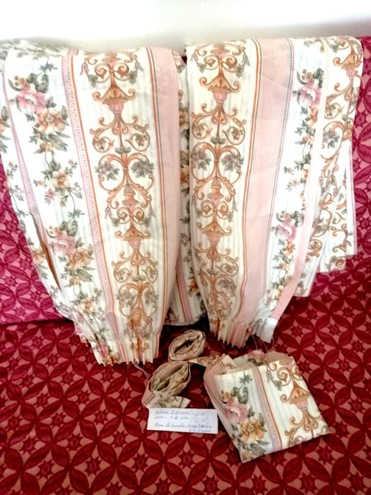 3 Puxadores+ 2cortinados grandes 25€s