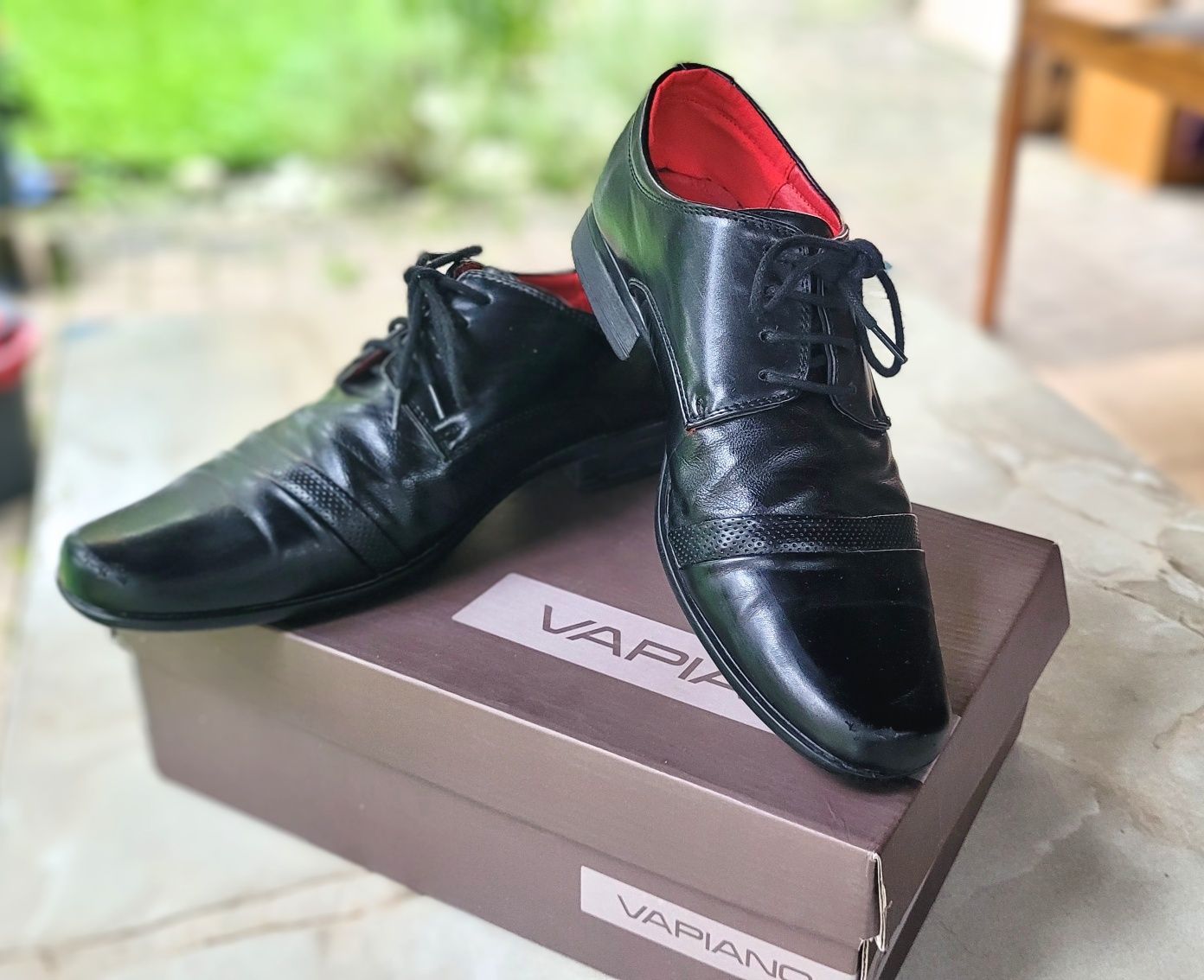 Buty chłopięce galowe czarne Vapiano